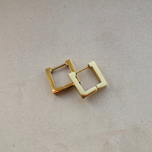Load image into Gallery viewer, Square small gold clip on hoops