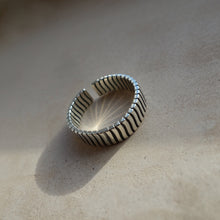 Load image into Gallery viewer, Wave Sterling Silver Ring