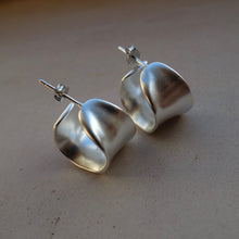 Load image into Gallery viewer, Chunky Sterling Silver Hoops