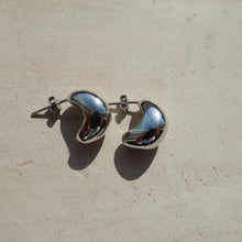 Load image into Gallery viewer, Sterling Silver Chunky Waterdrop Earrings