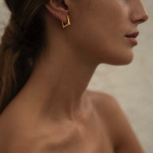 Load image into Gallery viewer, Square Small Hoop Earrings