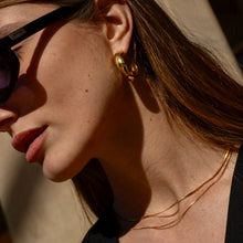 Load image into Gallery viewer, Chunky Gold Hoop Earrings