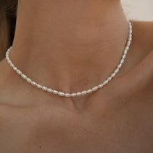 Load image into Gallery viewer, Natural Pearl Necklace
