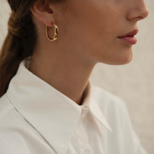 Load image into Gallery viewer, Twist Gold Hoop Earrings