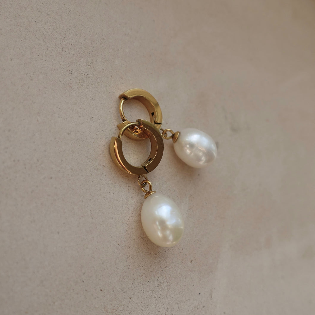 Natural Pearl Gold Hoop Earrings