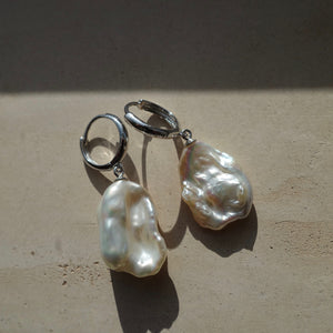 Baroque pearl hoop earrings