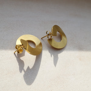 Contemporary gold jewellery