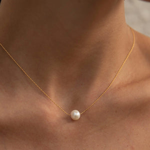 Single pearl choker gold necklace