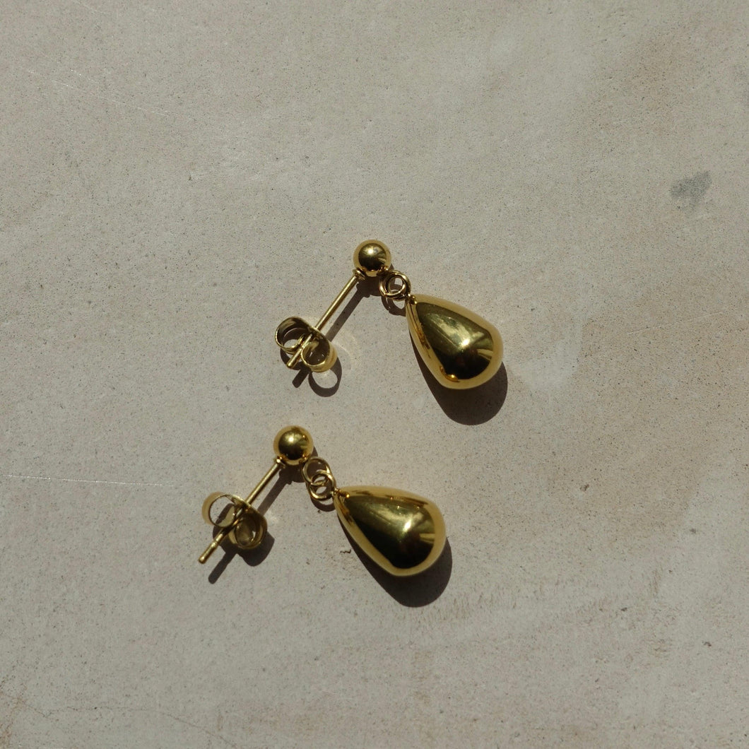 Small Gold Waterdrop Earrings