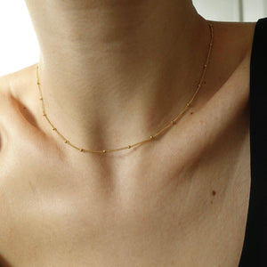 Dainty gold choker necklace