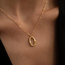 Load image into Gallery viewer, Geometric gold necklace
