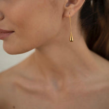Load image into Gallery viewer, Gold Waterdrop Earrings - briellajewellery
