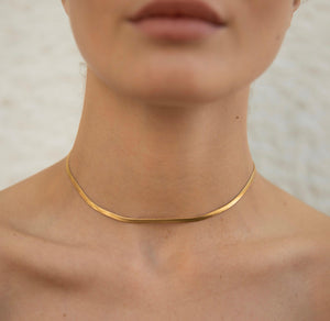 Gold choker necklace