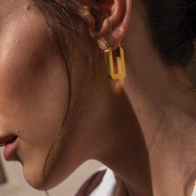 Load image into Gallery viewer, Gold Square Hoop Earrings
