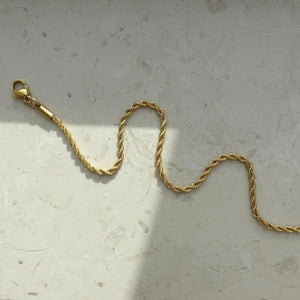 Rope chain gold necklace