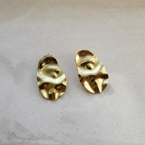 Irregular large stud earrings